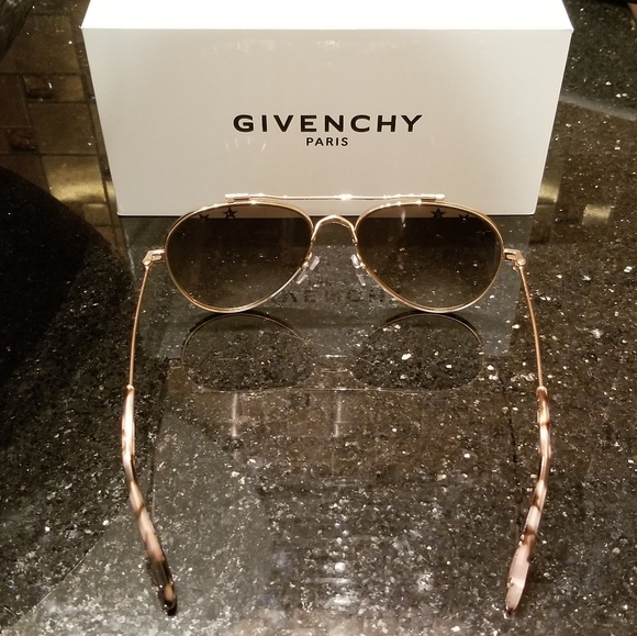 💯%GENUINE GIVENCHY SUNGLASSES - Picture 4 of 8
